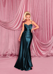 NC3060 The Evening Boutique