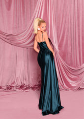 NC3060 The Evening Boutique