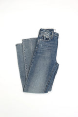 Keep It Casual Jeans - Medium Denim