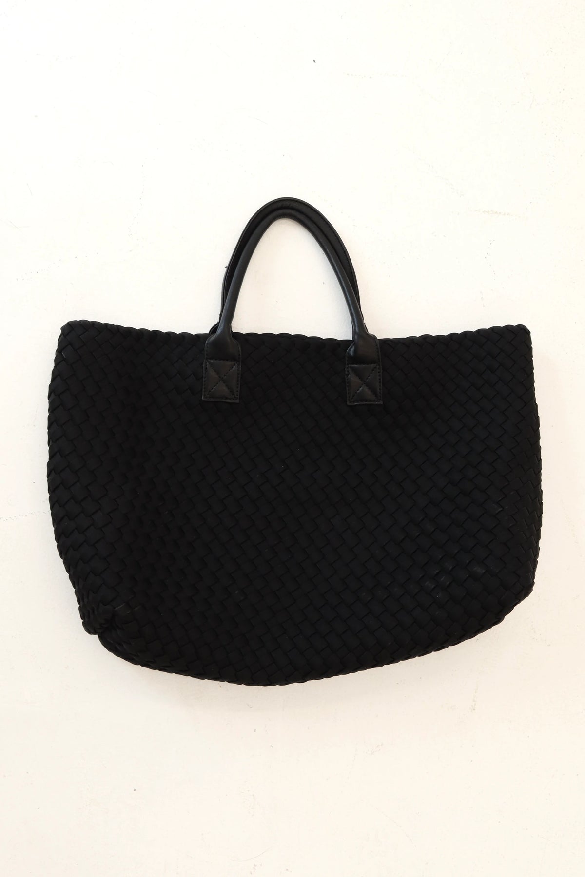 The Jet Set Tote Bag - Black