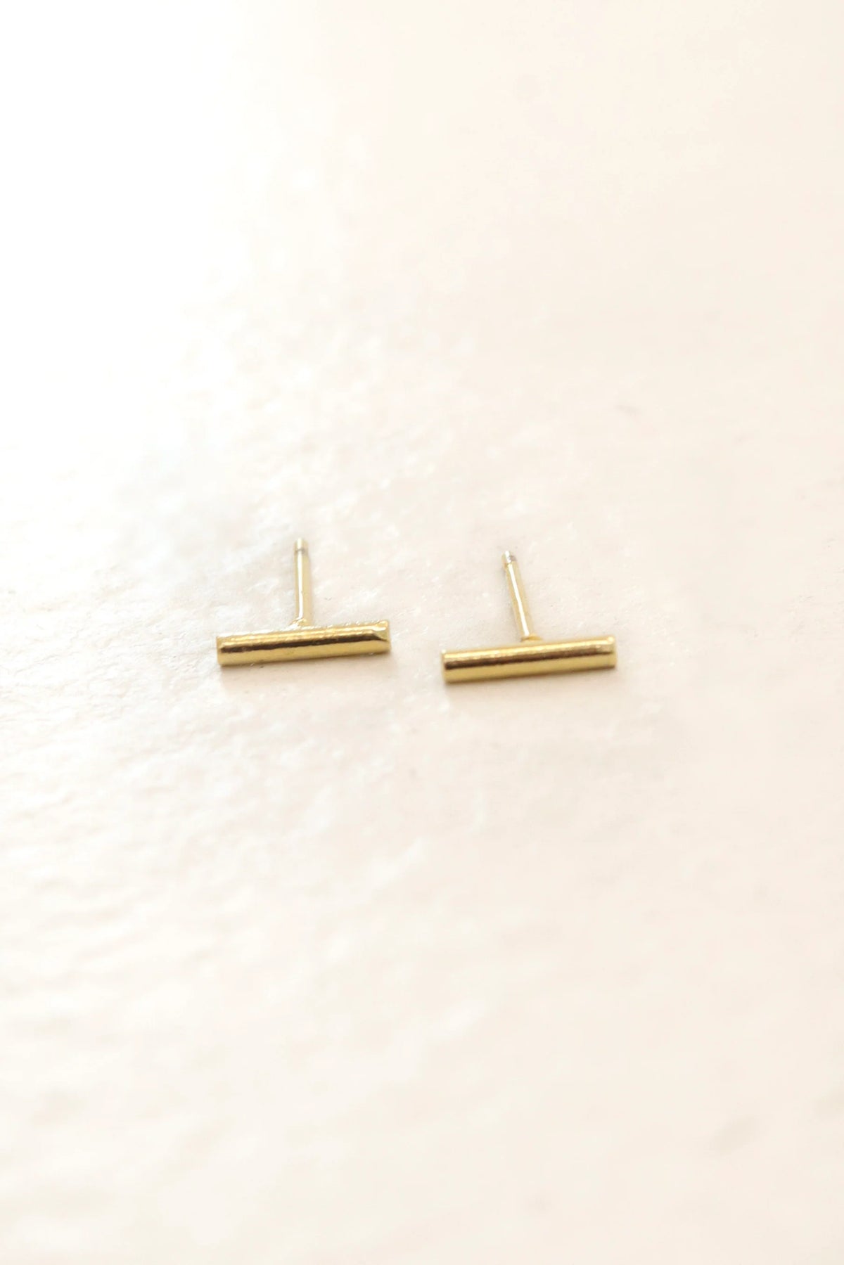 Dainty Dash Studs - Gold