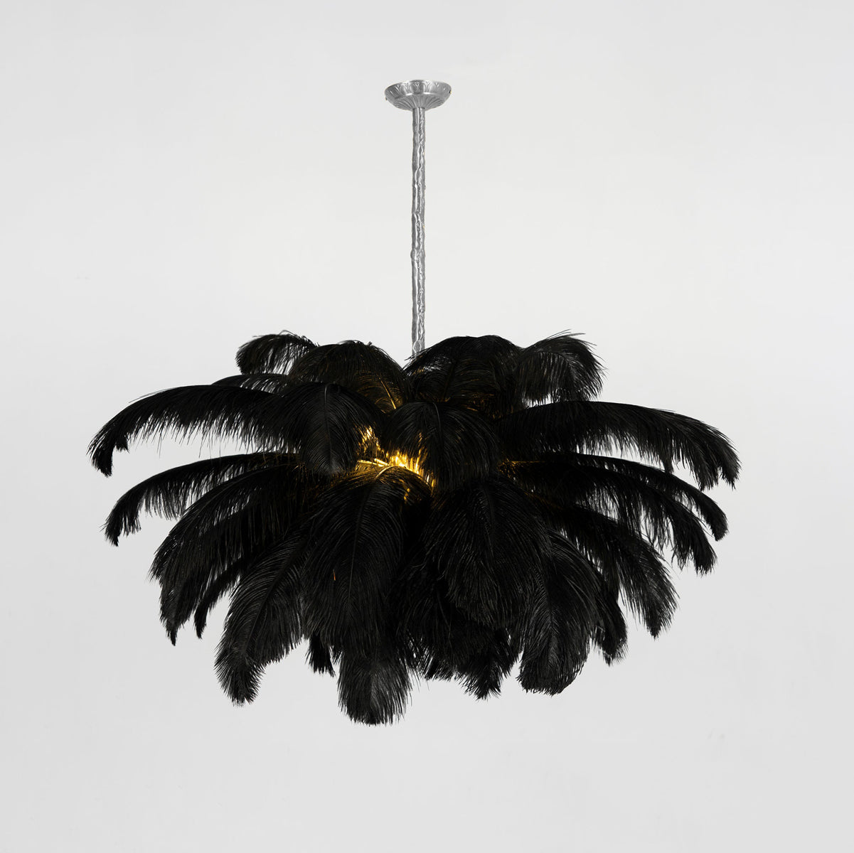 Chandeliers de Plumas de Avestruz Extra Grande con Base de Latón – Iluminación de Lujo 13