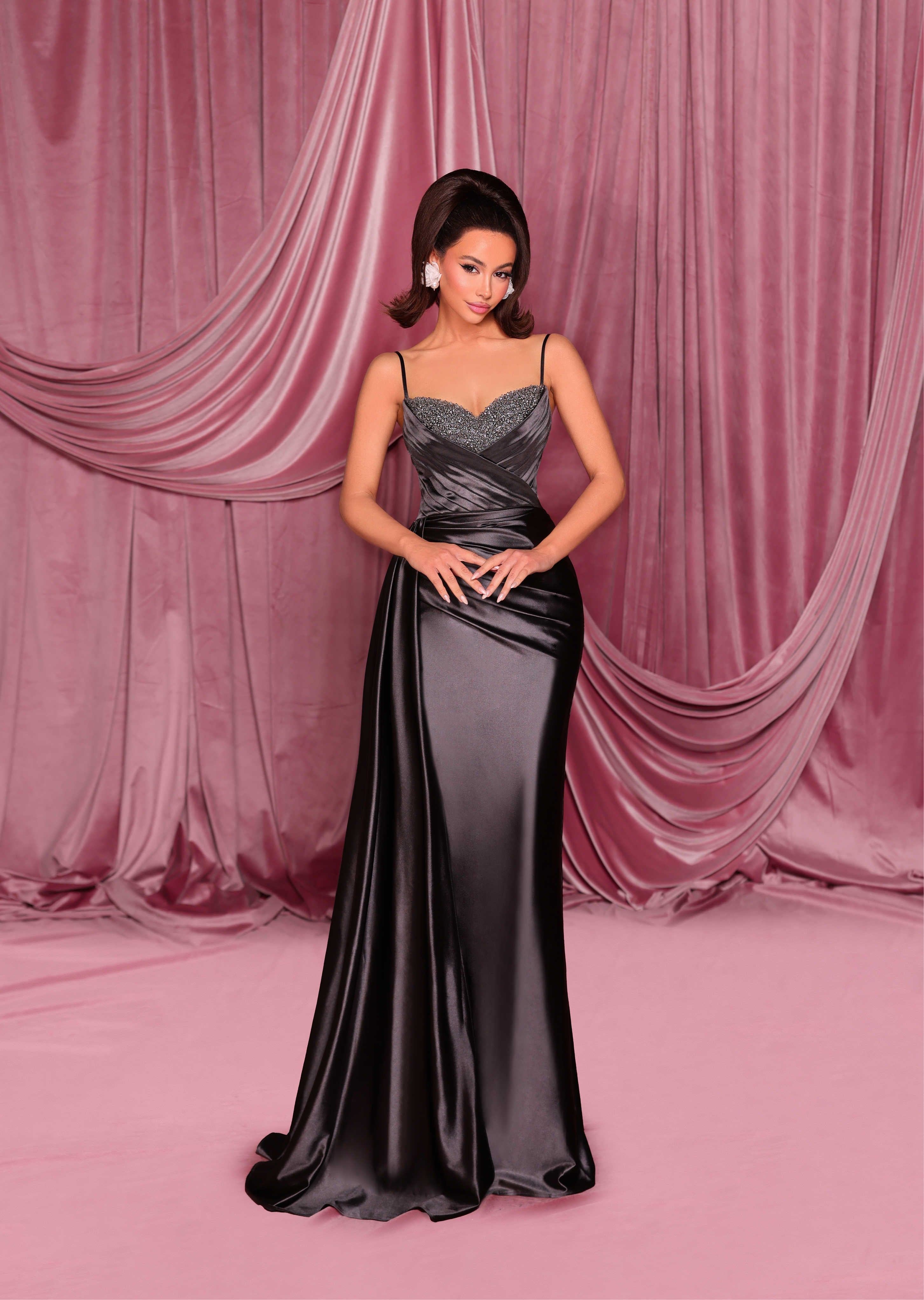 NC3060 The Evening Boutique