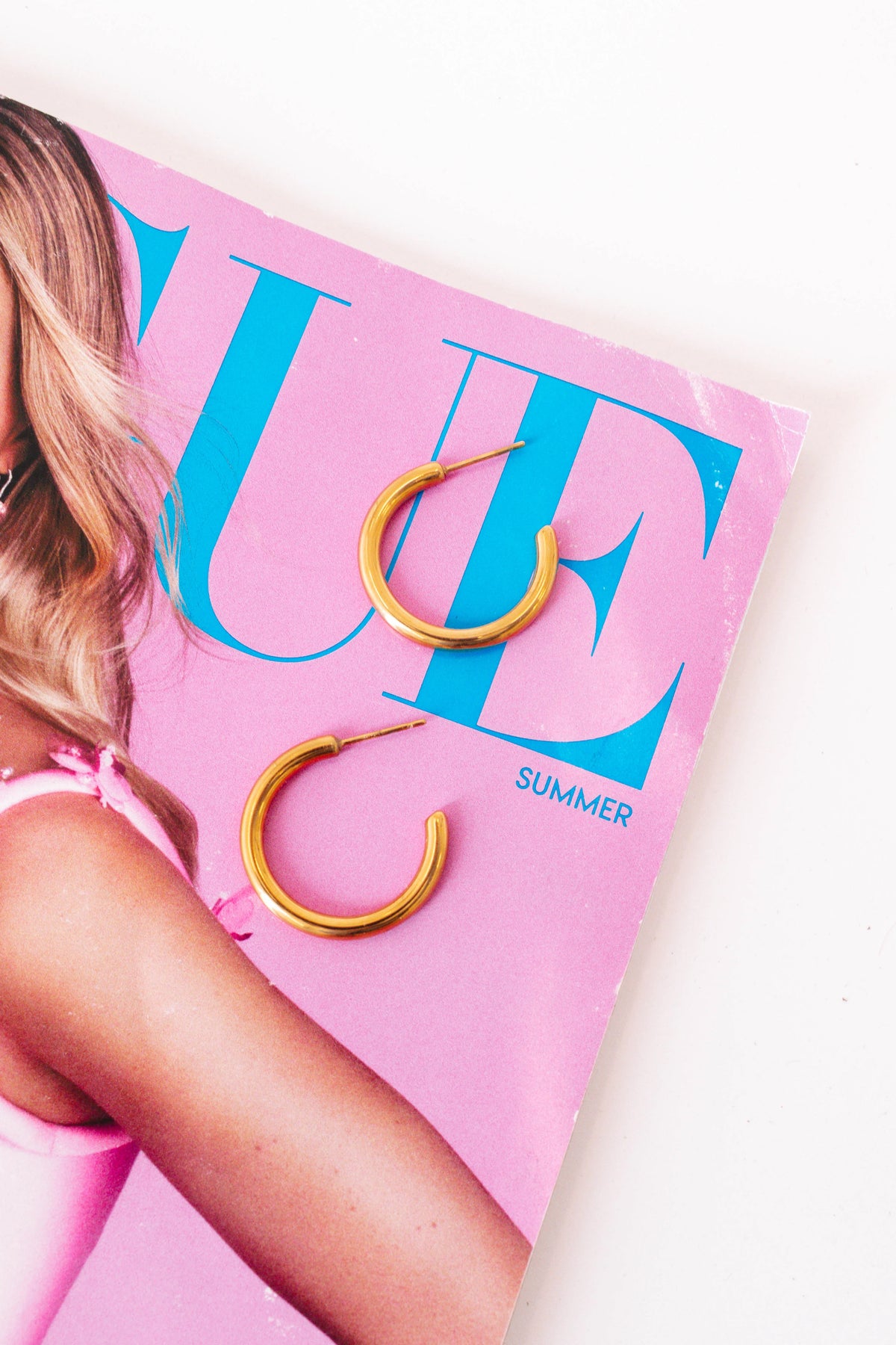 The Small Tessa Hoops - Gold