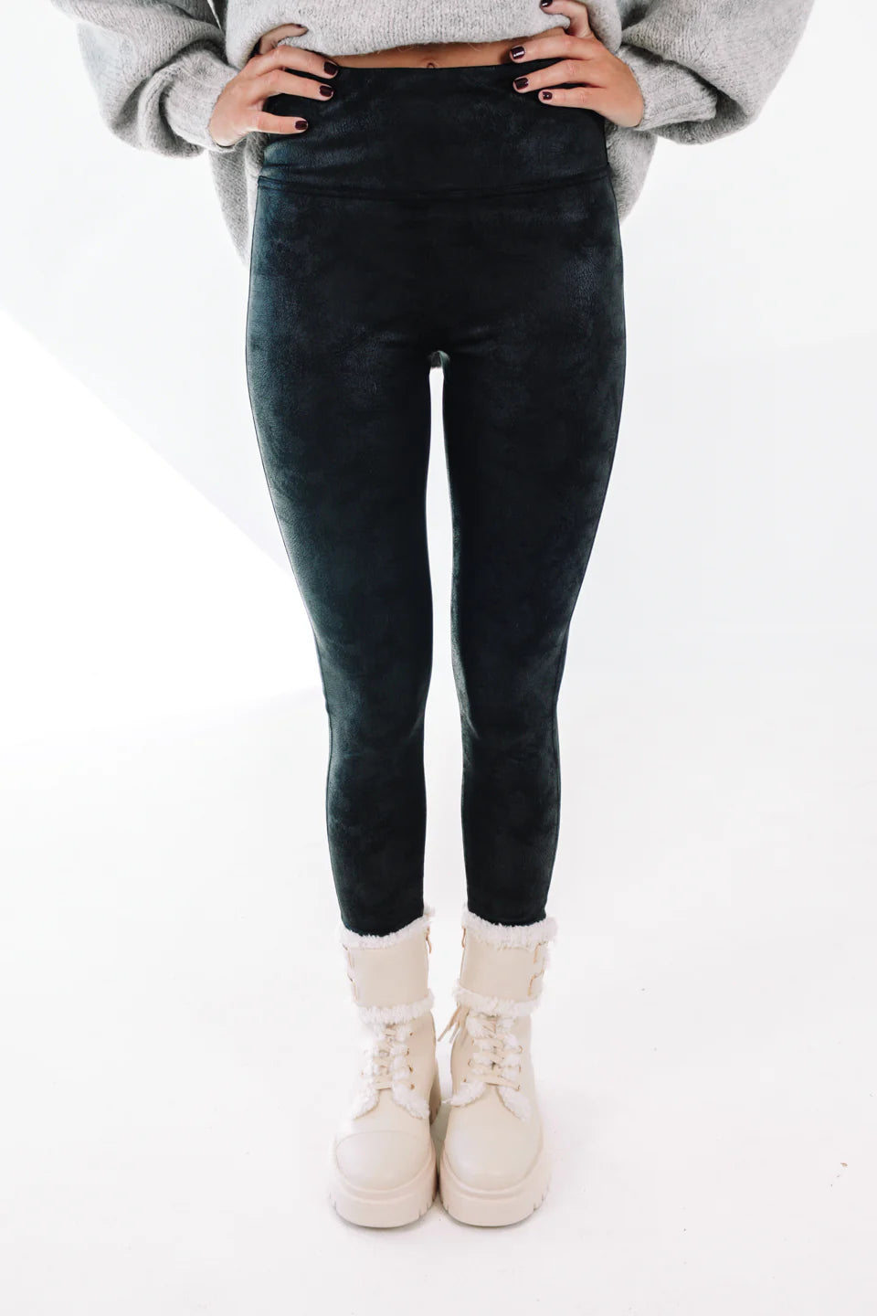 Not Much To Say Leggings - Black