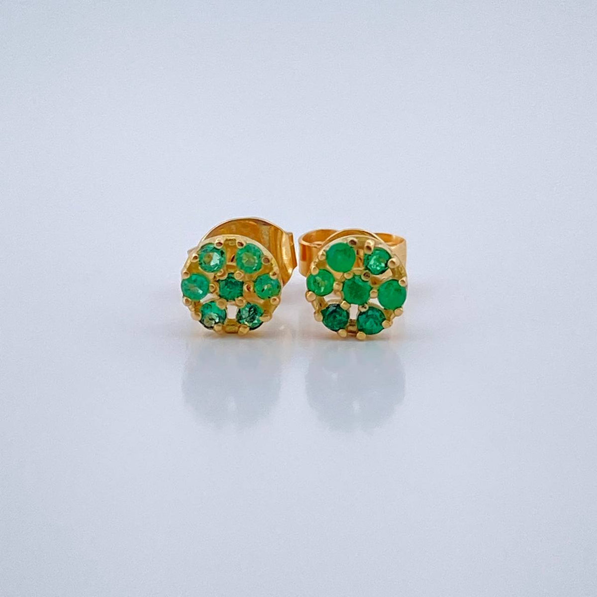 Topos Flor Esmeralda 1.2gr / Oro Amarillo 18K &